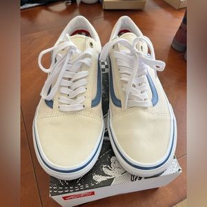 New! Old Skool vans - off white and blue, perfect for summer!
